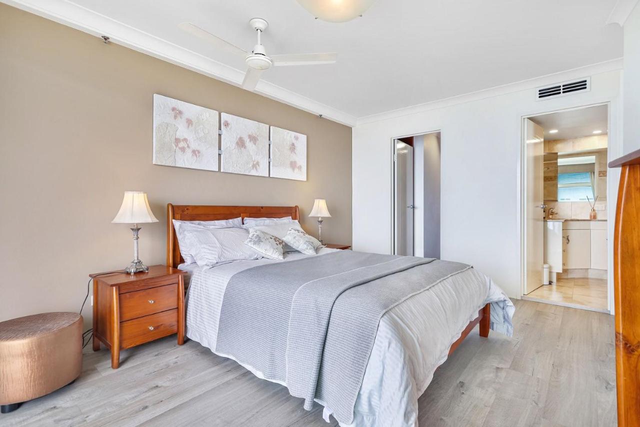 The Imperial--unobstructed Forefront Seascape-sub Penthouse! * Gold Coast